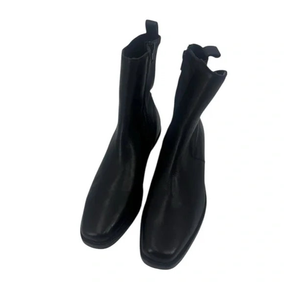 Madewell Sleek Black Leather Booties - Picture 3 of 15